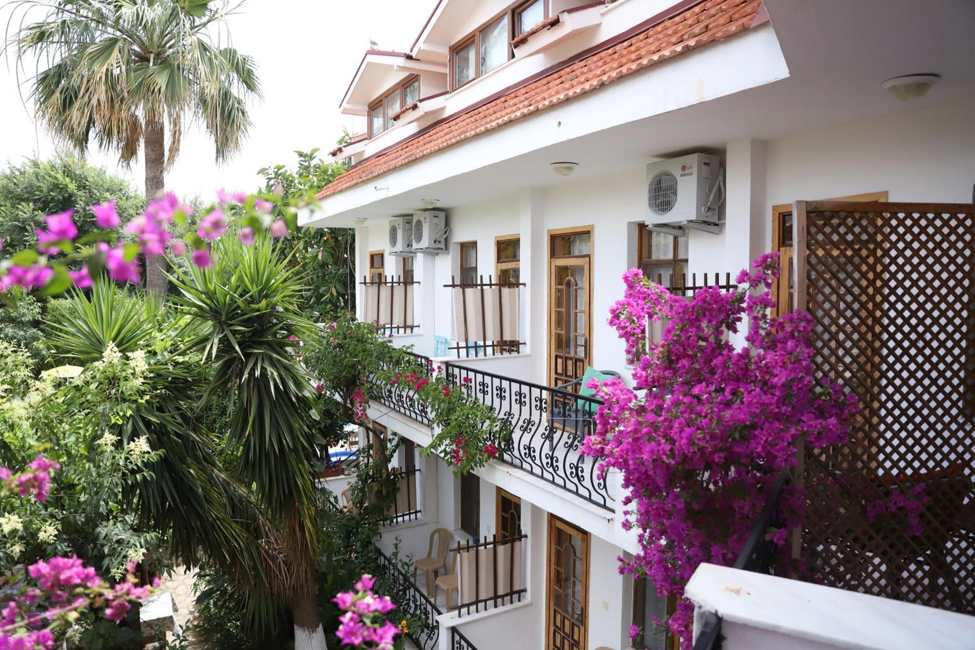 Yeni Doga Hotel Дальян Екстер'єр фото