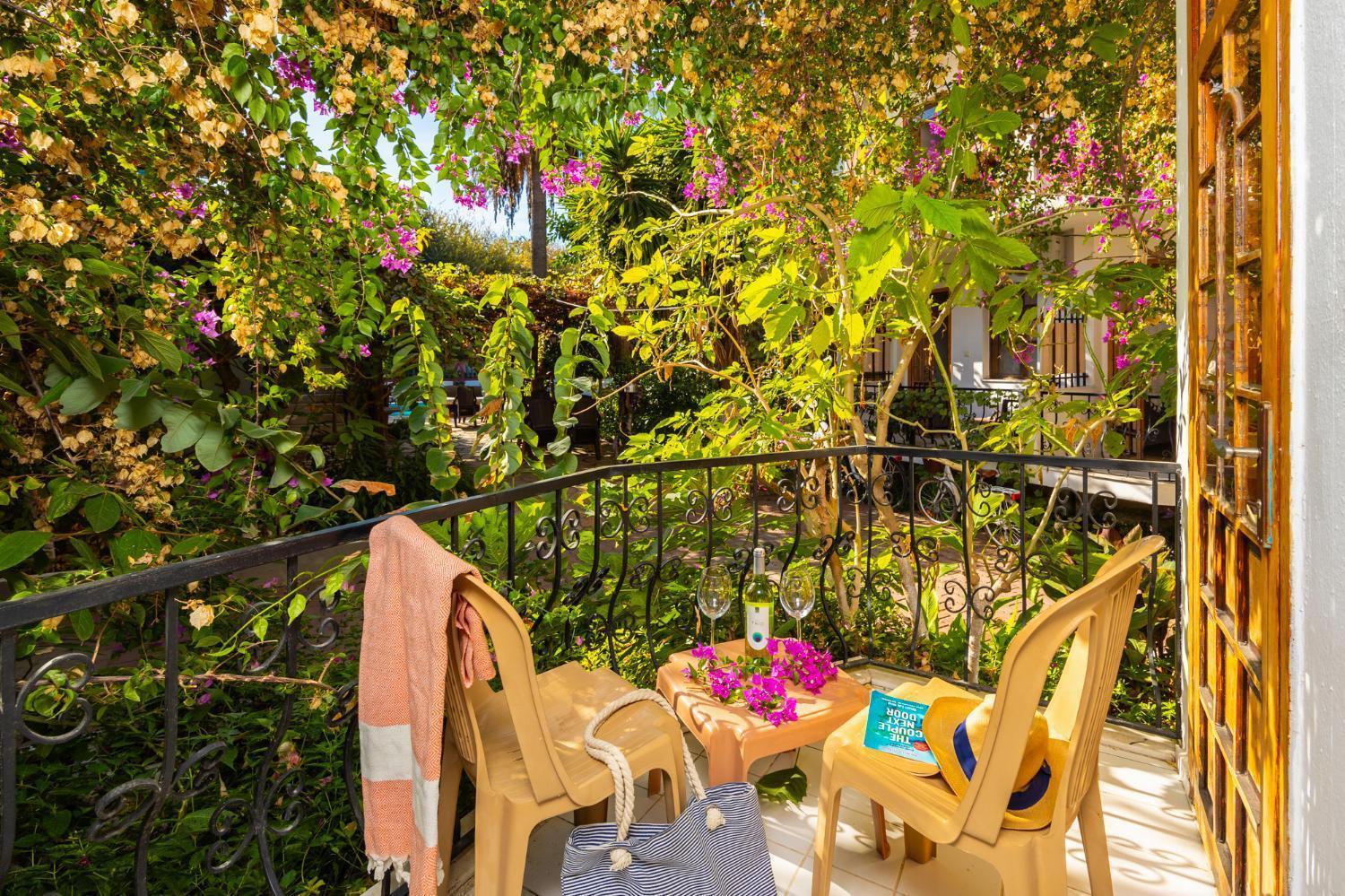 Yeni Doga Hotel Дальян Екстер'єр фото