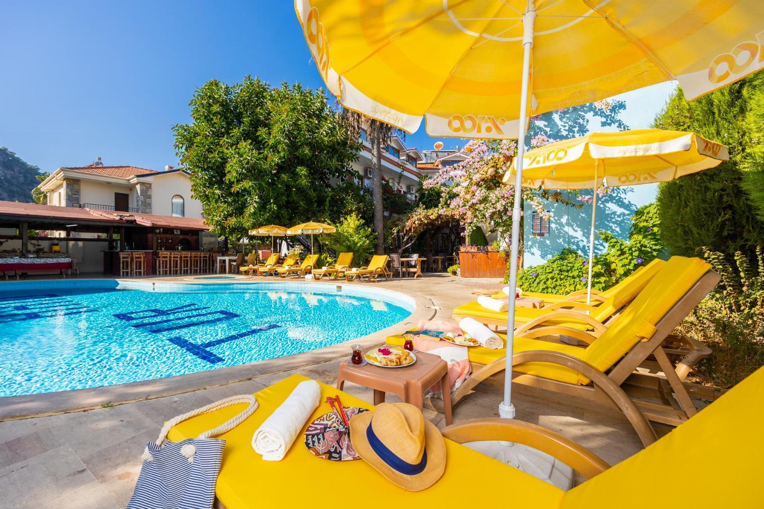 Yeni Doga Hotel Дальян Екстер'єр фото
