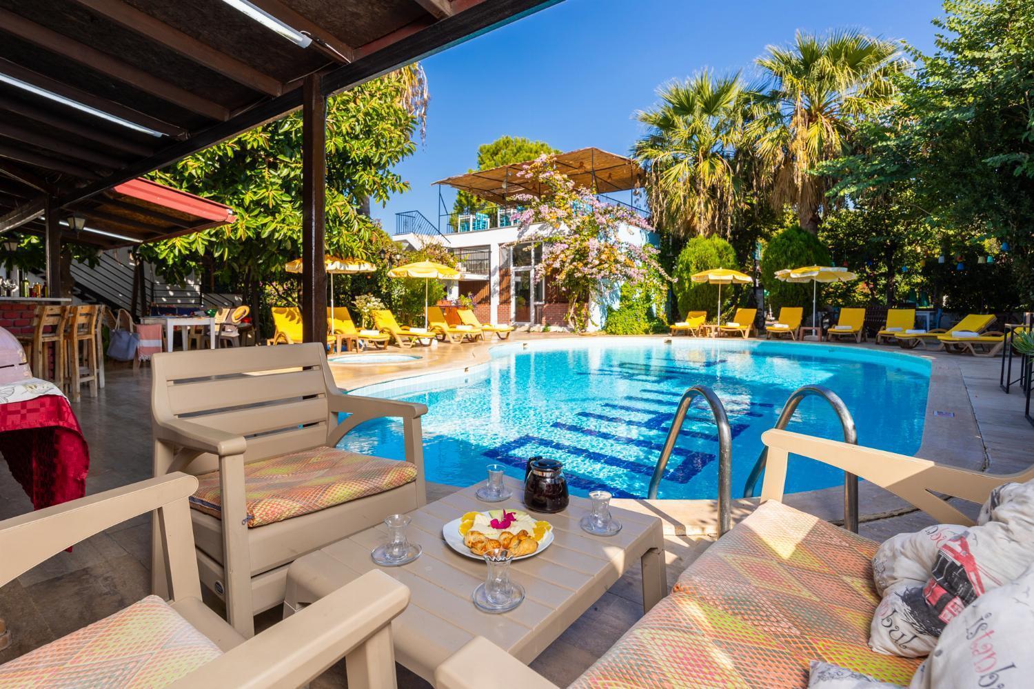 Yeni Doga Hotel Дальян Екстер'єр фото