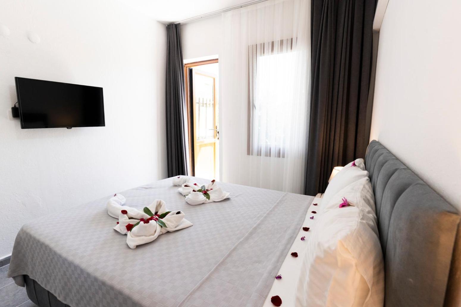 Yeni Doga Hotel Дальян Екстер'єр фото